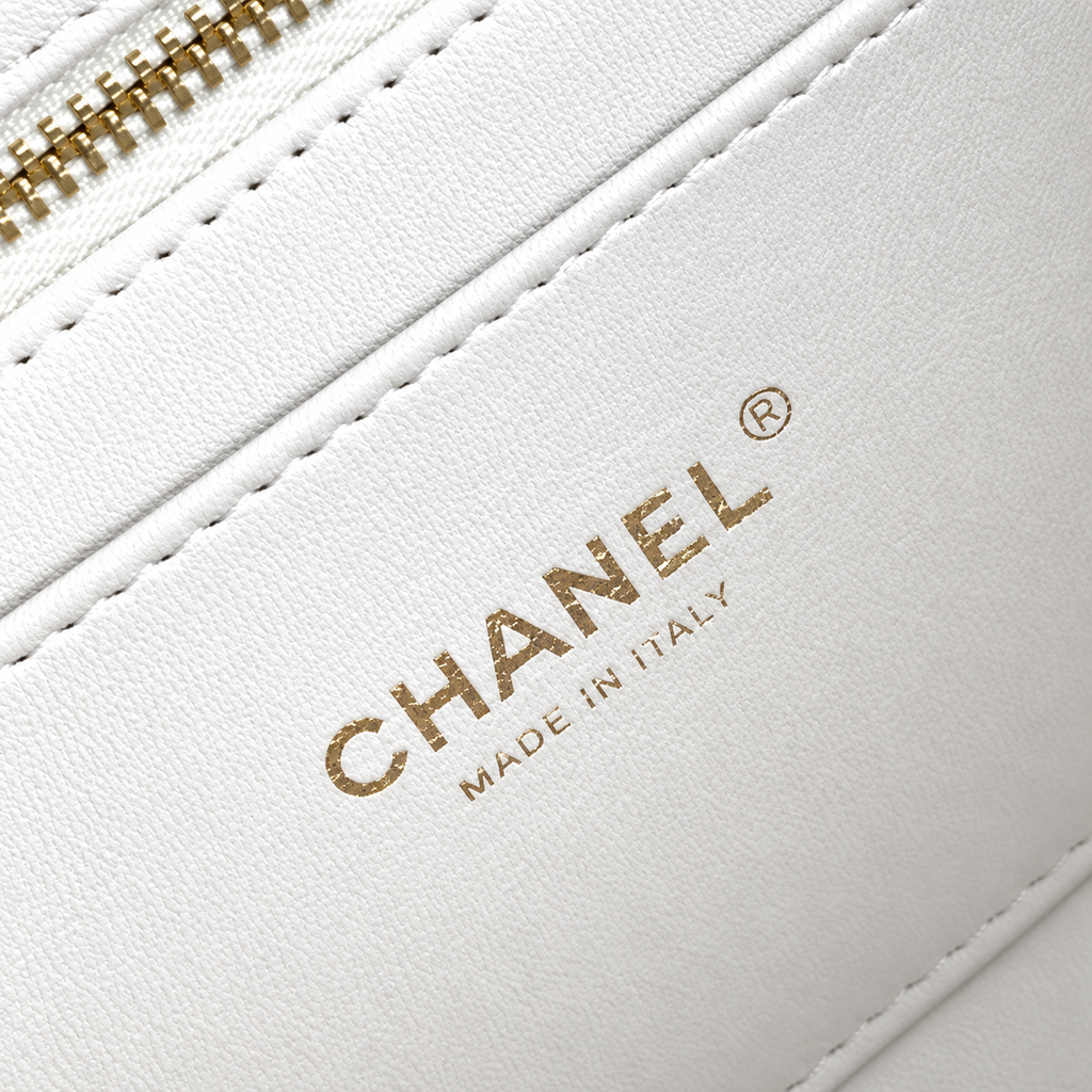 Chanel Quilted Medium Convertible Bag 17×24×11cm